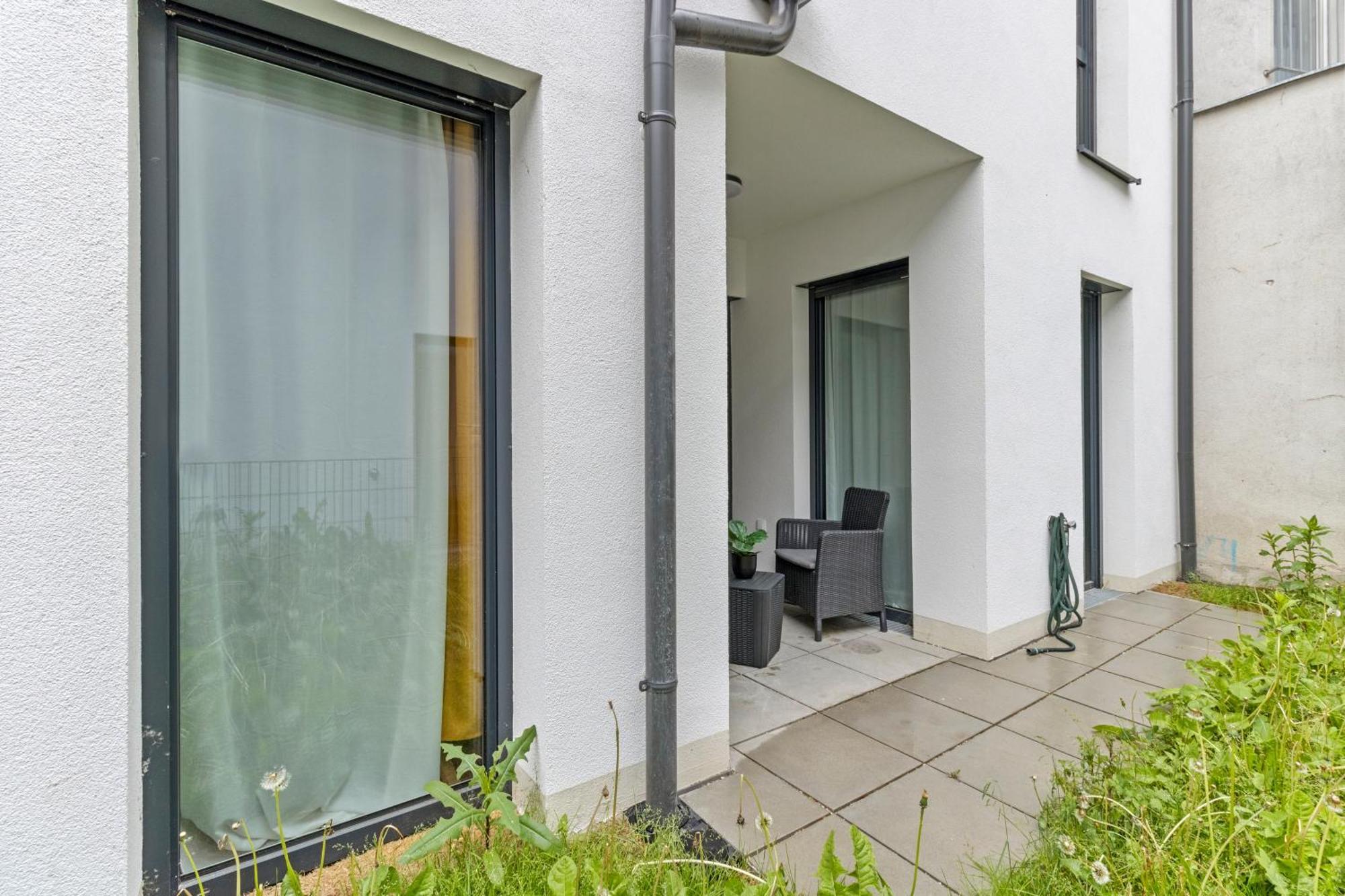 Apartamento Paid Parking - 1 Minute To Public Transport - 3 Min To Supermarket And Pharmacy *