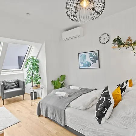 Paid Parking - 1 Minute To Public Transport - 3 Min To Supermarket And Pharmacy Viena Exterior foto