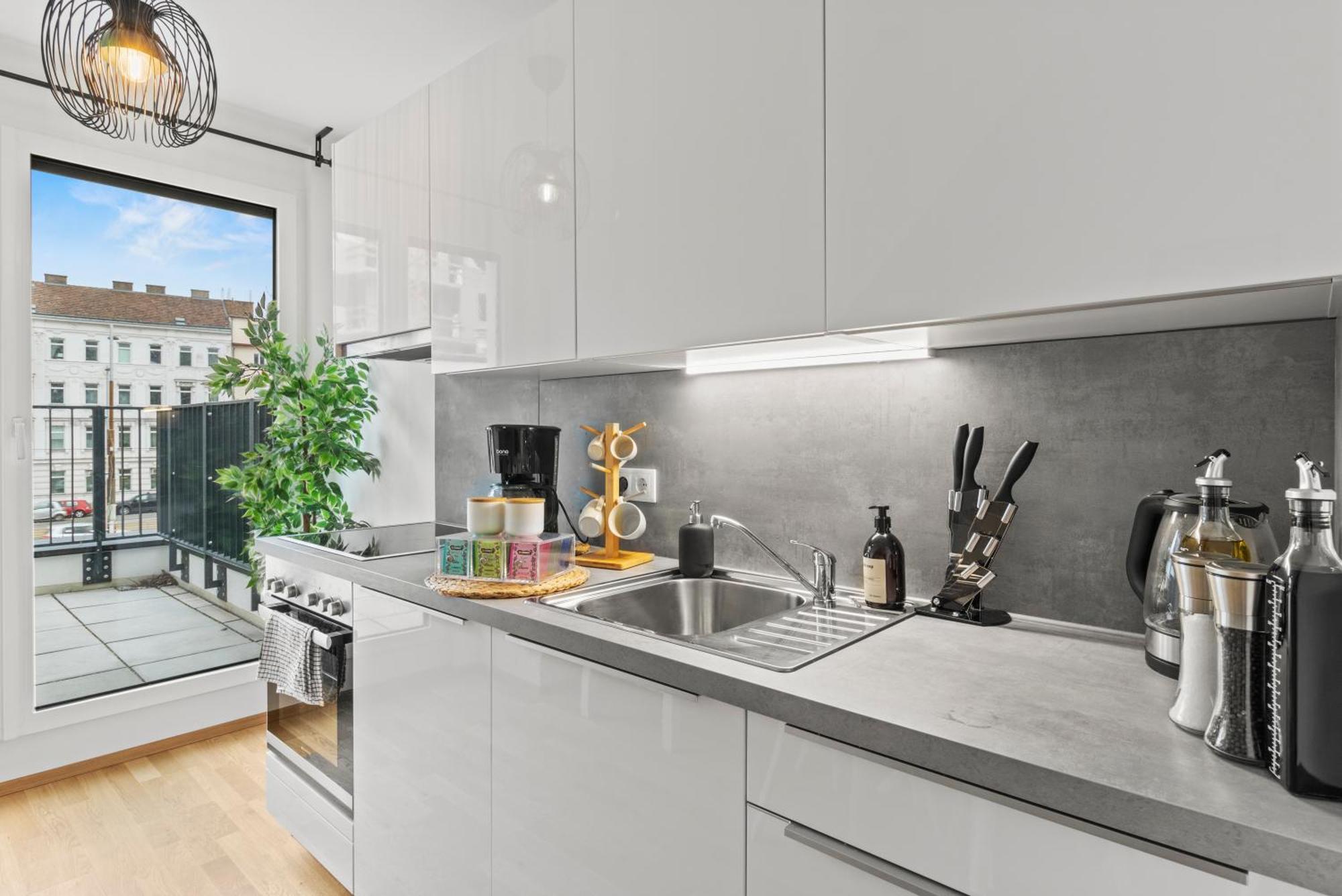1 Min To Public Transport - 3 Min To Supermarket And Pharmacy - On-site Parking For 19,90 Eur * Vienna