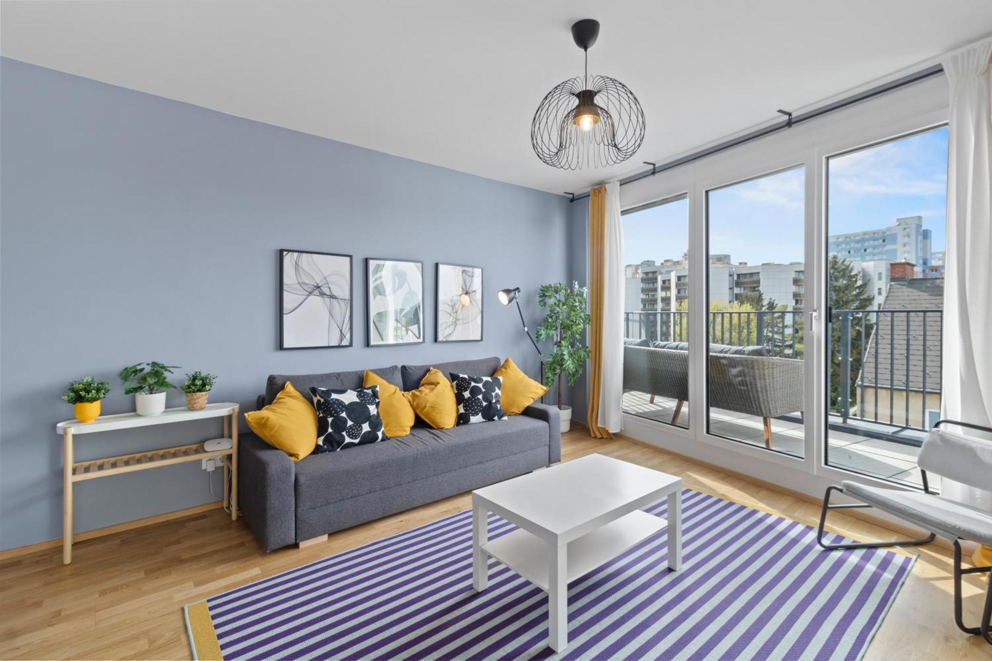 1 Min To Public Transport - 3 Min To Supermarket And Pharmacy - On-site Parking For 19,90 Eur
