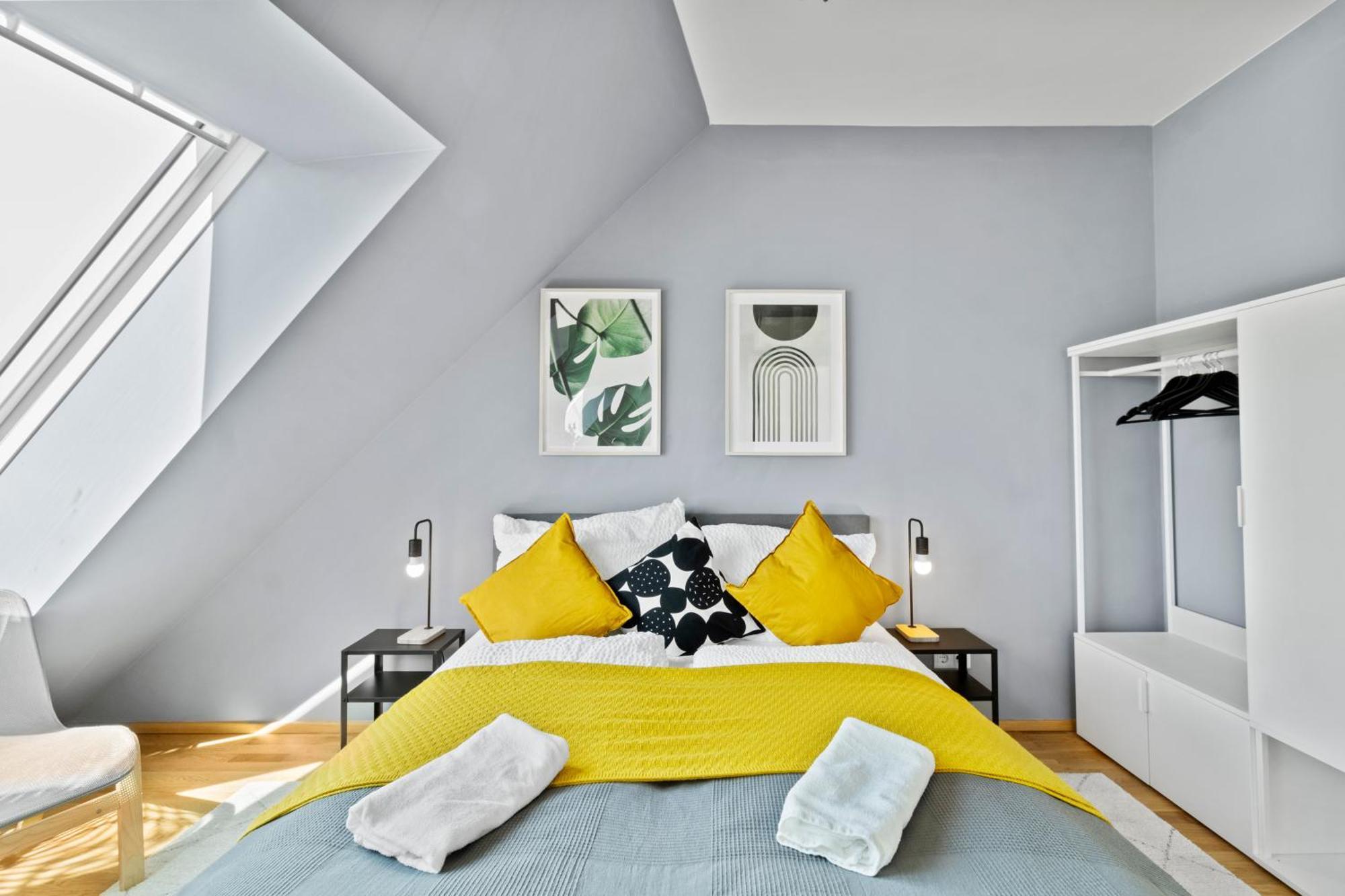 1 Min To Public Transport - 3 Min To Supermarket And Pharmacy - On-site Parking For 19,90 Eur Apartment