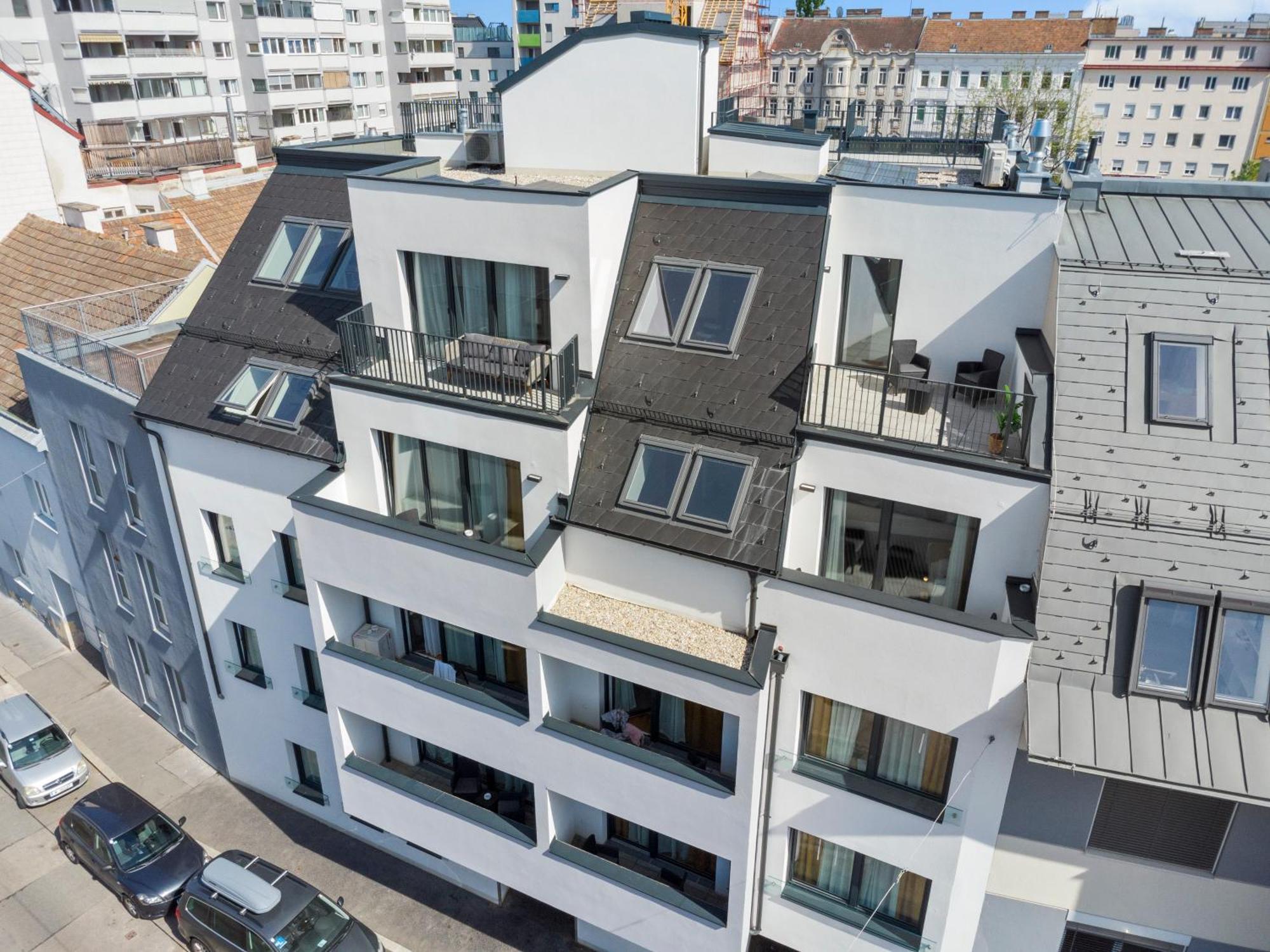 Apartment 1 Min To Public Transport - 3 Min To Supermarket And Pharmacy - On-site Parking For 19,90 Eur