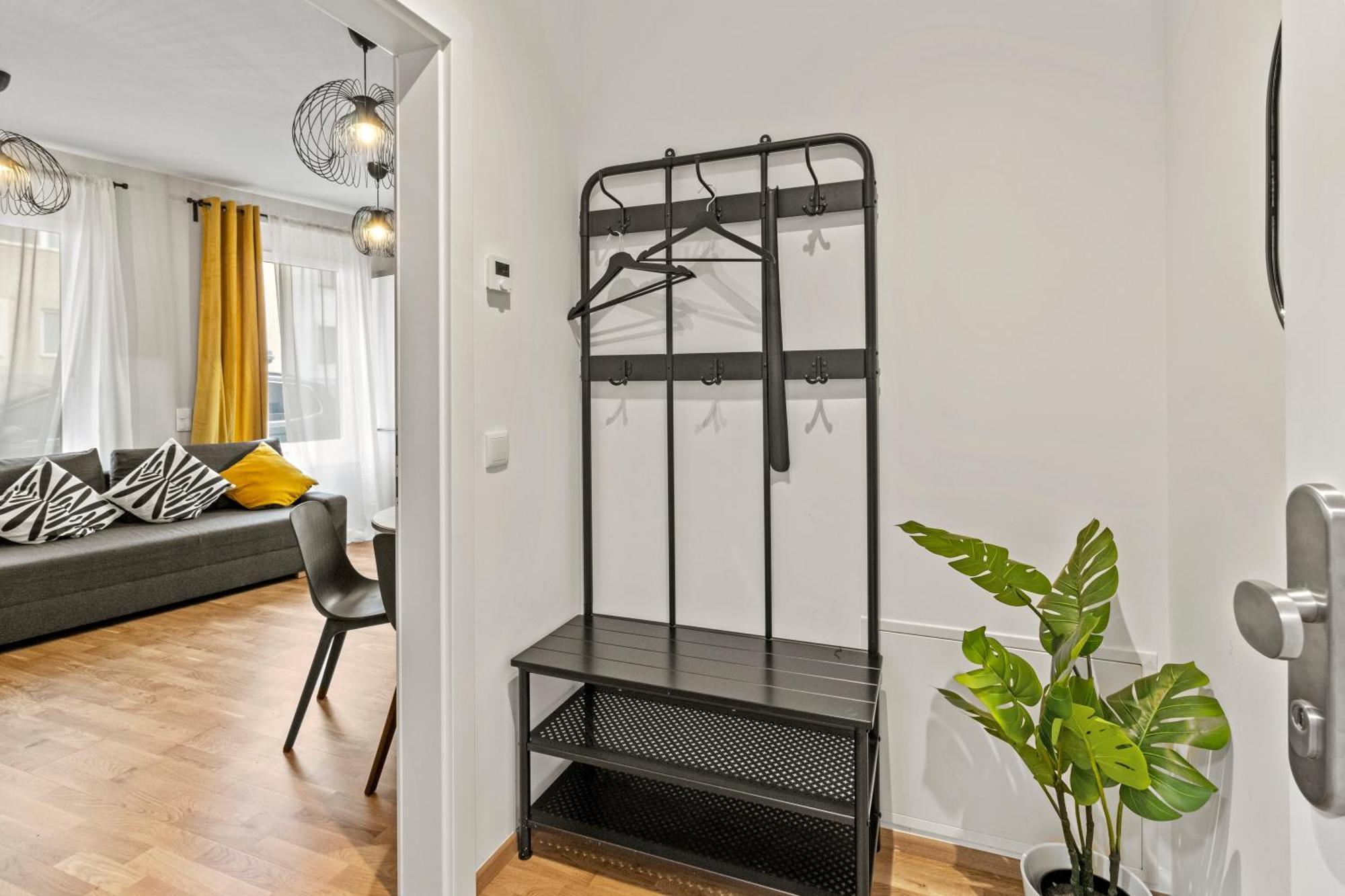 Near Klinik Floridsdorf - 3 Min To Supermarket And Pharmacy - On-Site Parking For 19,90 Eur
